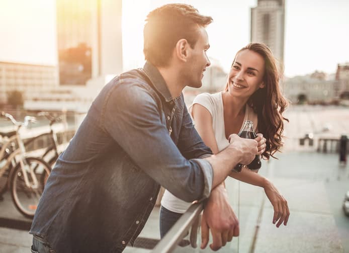 signs he's not into you
