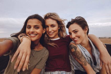 How To Cope When You’re Jealous Of Your Friends