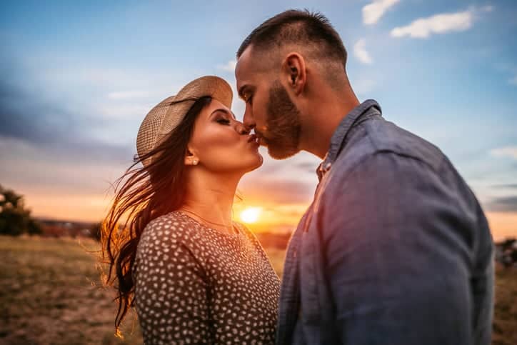 Is He Going To Propose? 8 Signs He’s About To Ask You To Be His Wife