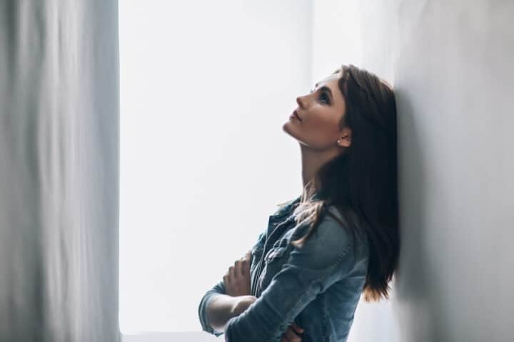 how to stop loving a someone