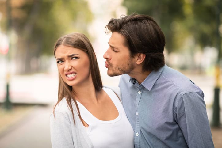 guy gives woman the ick