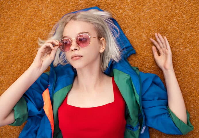 woman with sunglasses