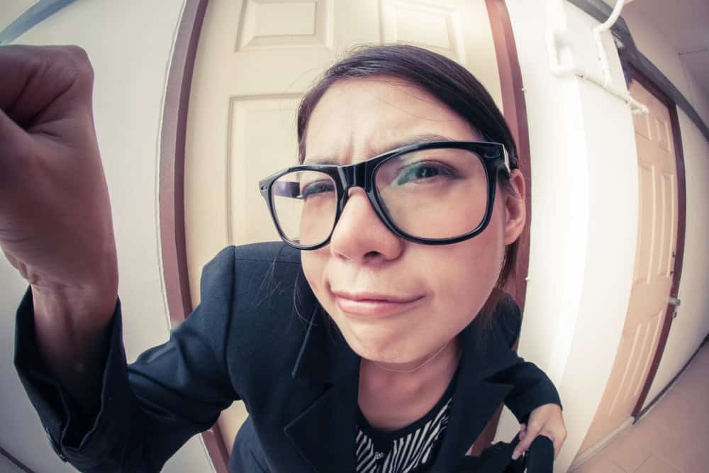 People Who Feel Like Outsiders Usually Have These 15 Personality Traits