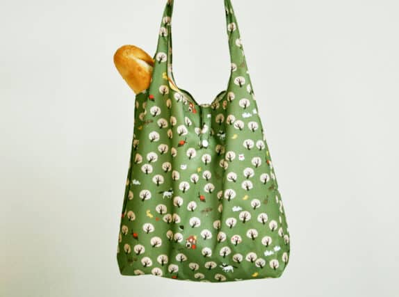 Foldable green shopping bag.