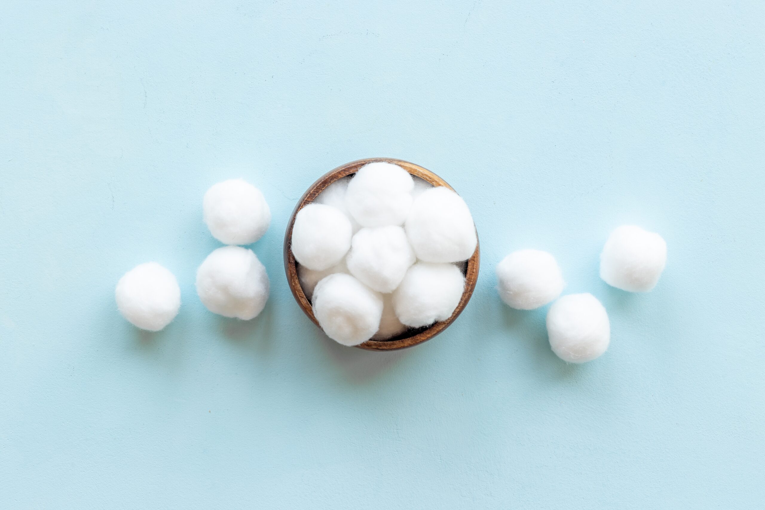 A bowl of cotton balls.