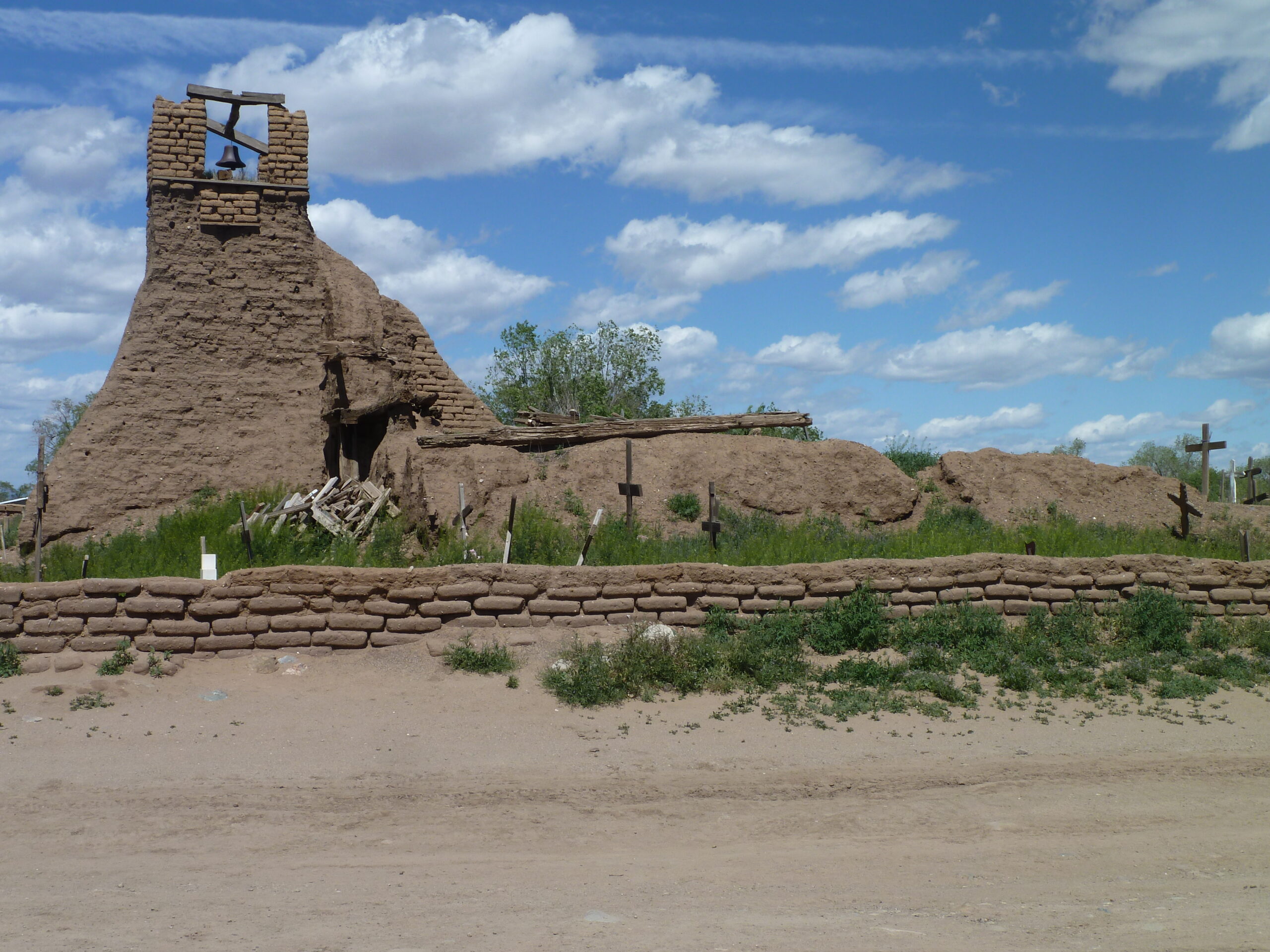 The Taos Hum Church ruins at Pueblo.