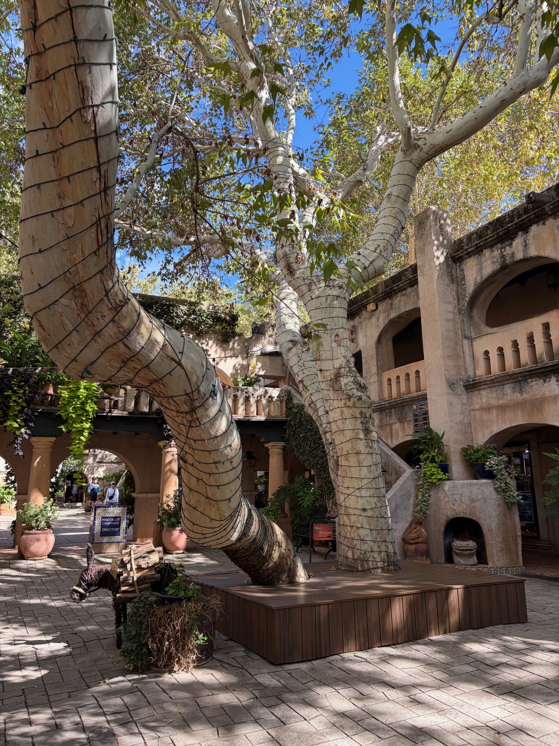 Tlaquepaque Arts & Shopping Village