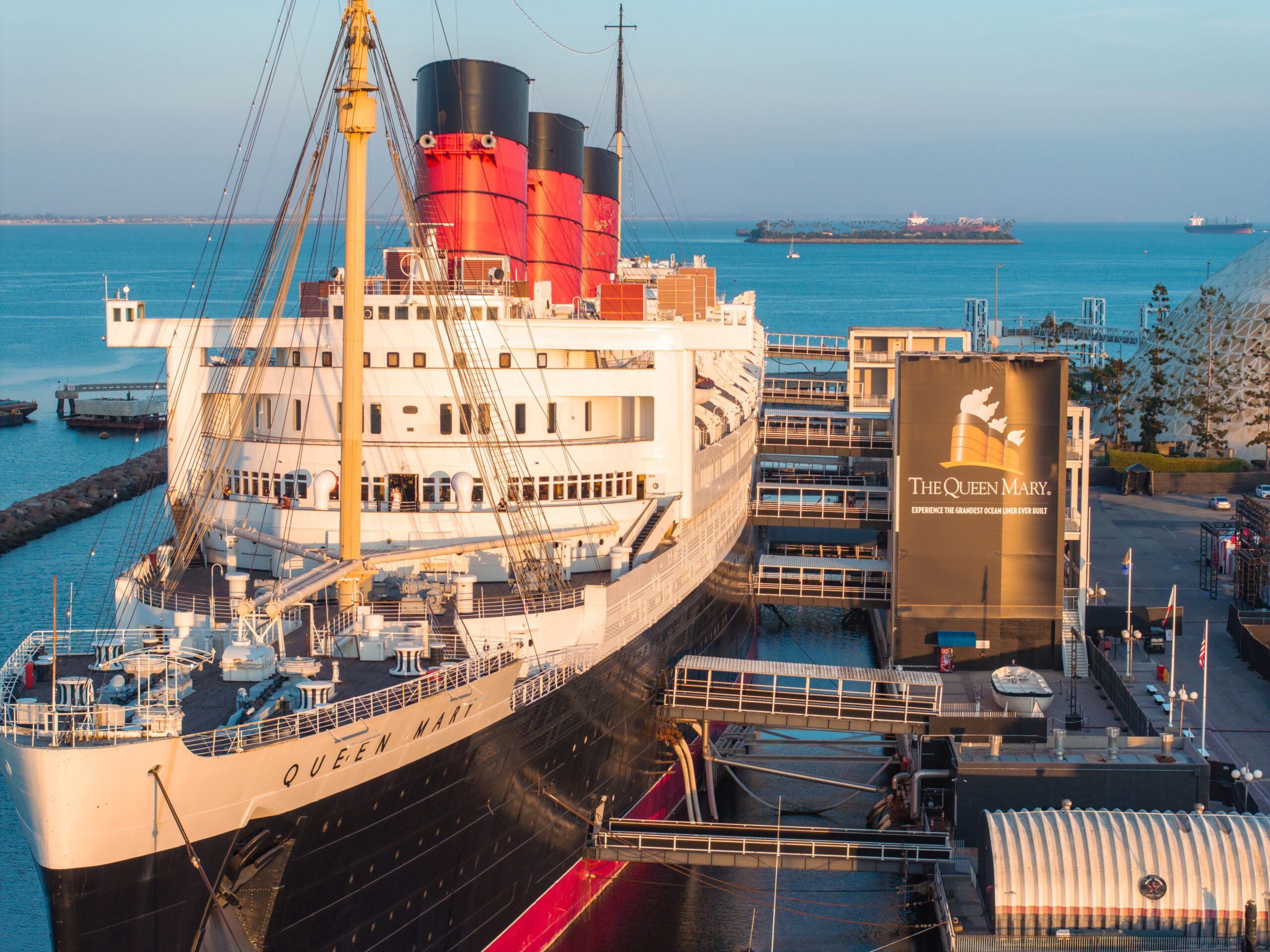 The Queen Mary, California