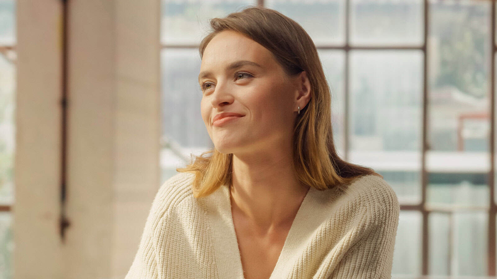 I’ve always been the calm one during difficult moments, but lately I’ve started noticing these 8 emotional patterns behind that strength