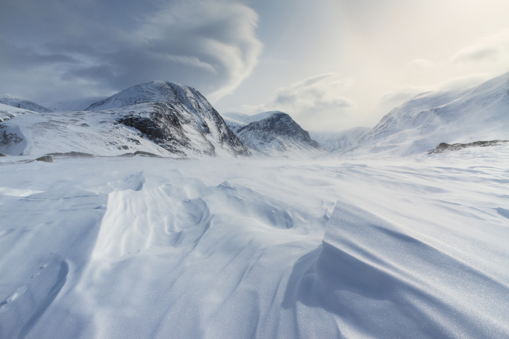 A beautiful wintry snow scene.