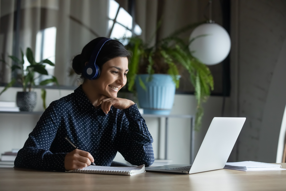 13 Smart Ways to Become a Digital Minimalist And Reclaim Your Time and Sanity